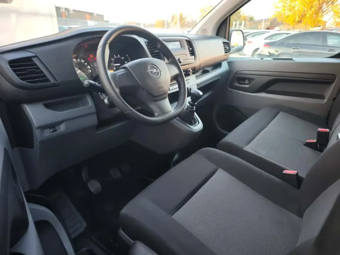 Cumpara/ Vinde online Opel Vivaro 2021 SH, la cel mai bun pret pentru tine!