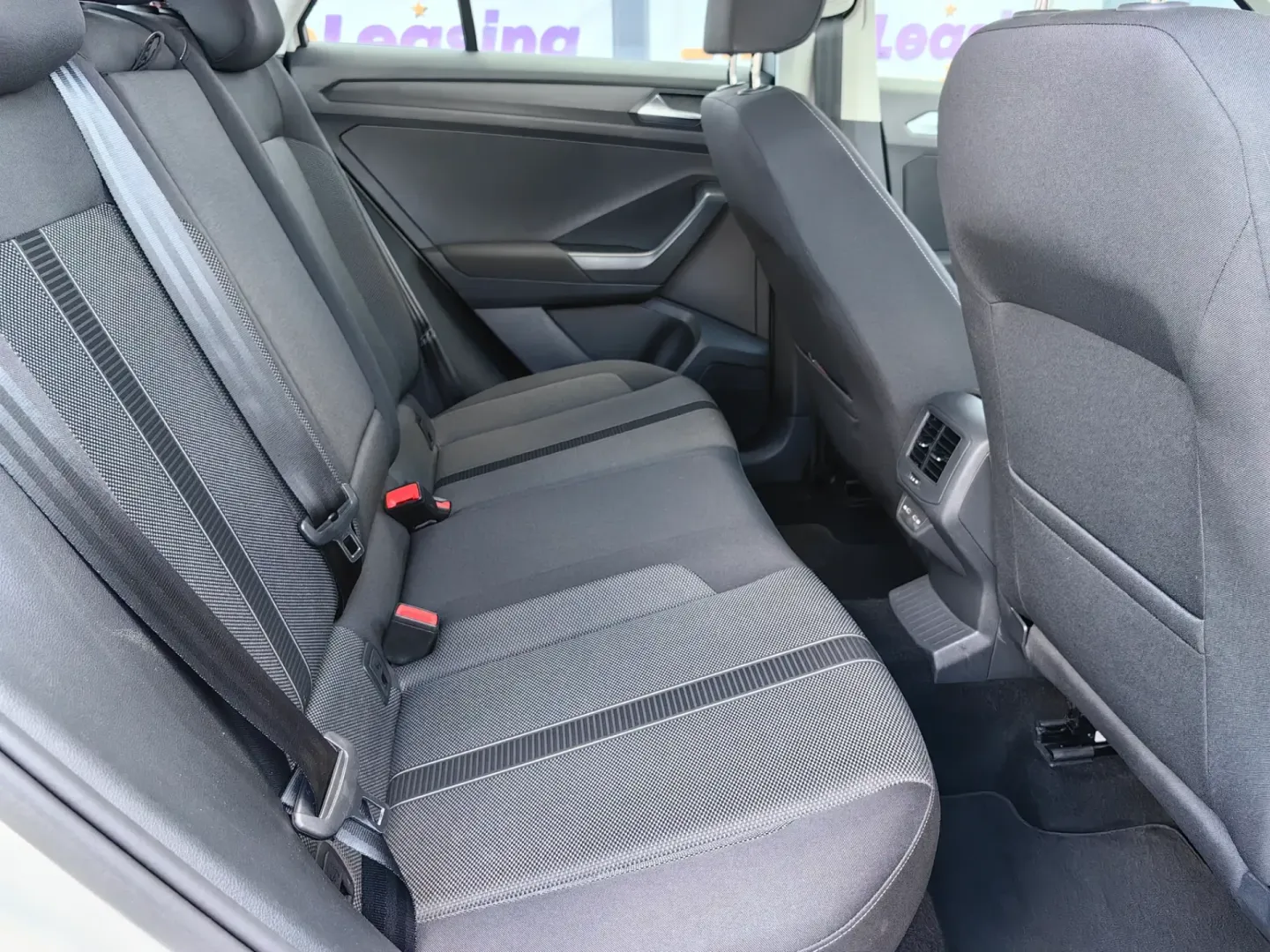 Cumpara/ Vinde online Volkswagen T-Roc 2023 SH, la cel mai bun pret pentru tine!