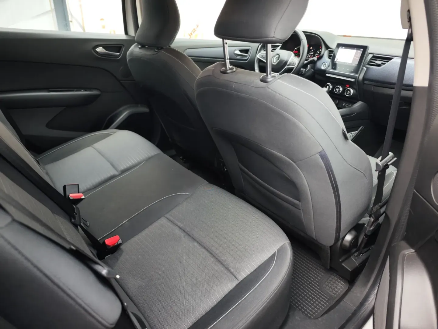 Cumpara/ Vinde online Renault  Arkana 2022 SH, la cel mai bun pret pentru tine!
