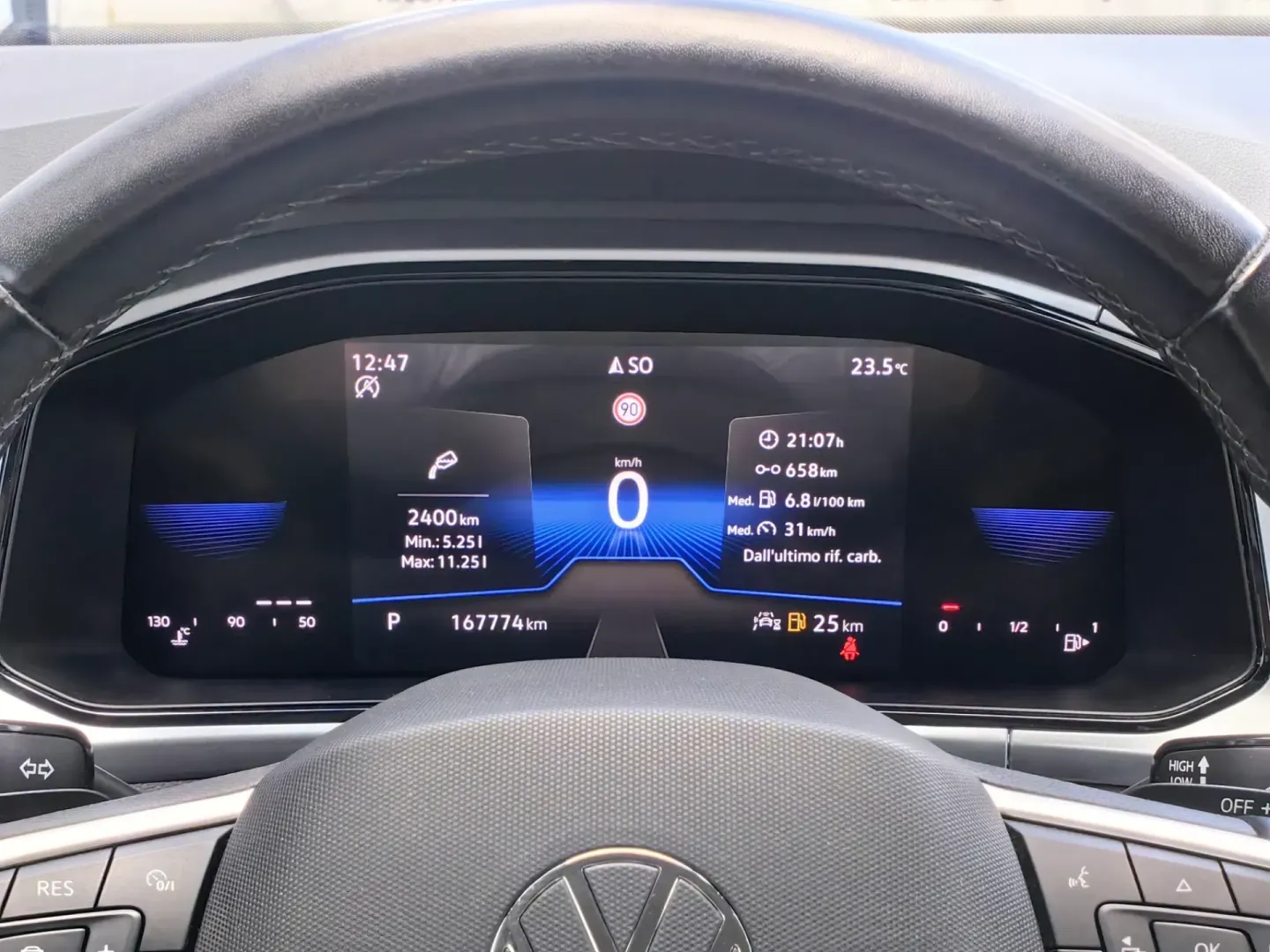 Cumpara/ Vinde online Volkswagen T-Roc 2023 SH, la cel mai bun pret pentru tine!