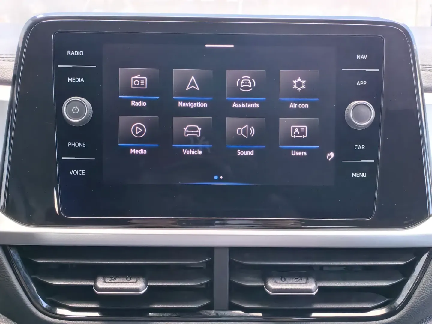 Cumpara/ Vinde online Volkswagen T-Roc 2023 SH, la cel mai bun pret pentru tine!