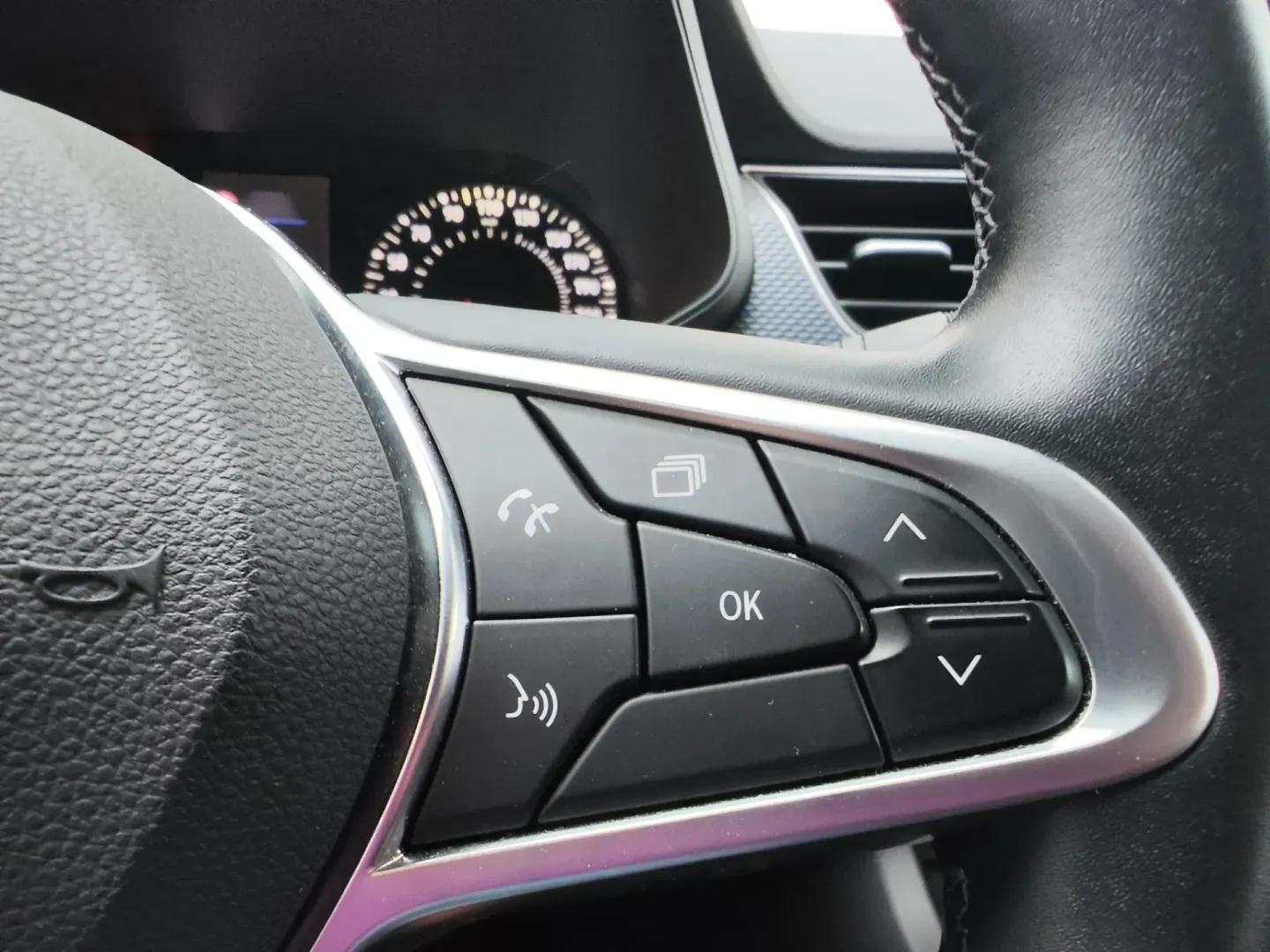 Cumpara/ Vinde online Renault  Arkana 2022 SH, la cel mai bun pret pentru tine!