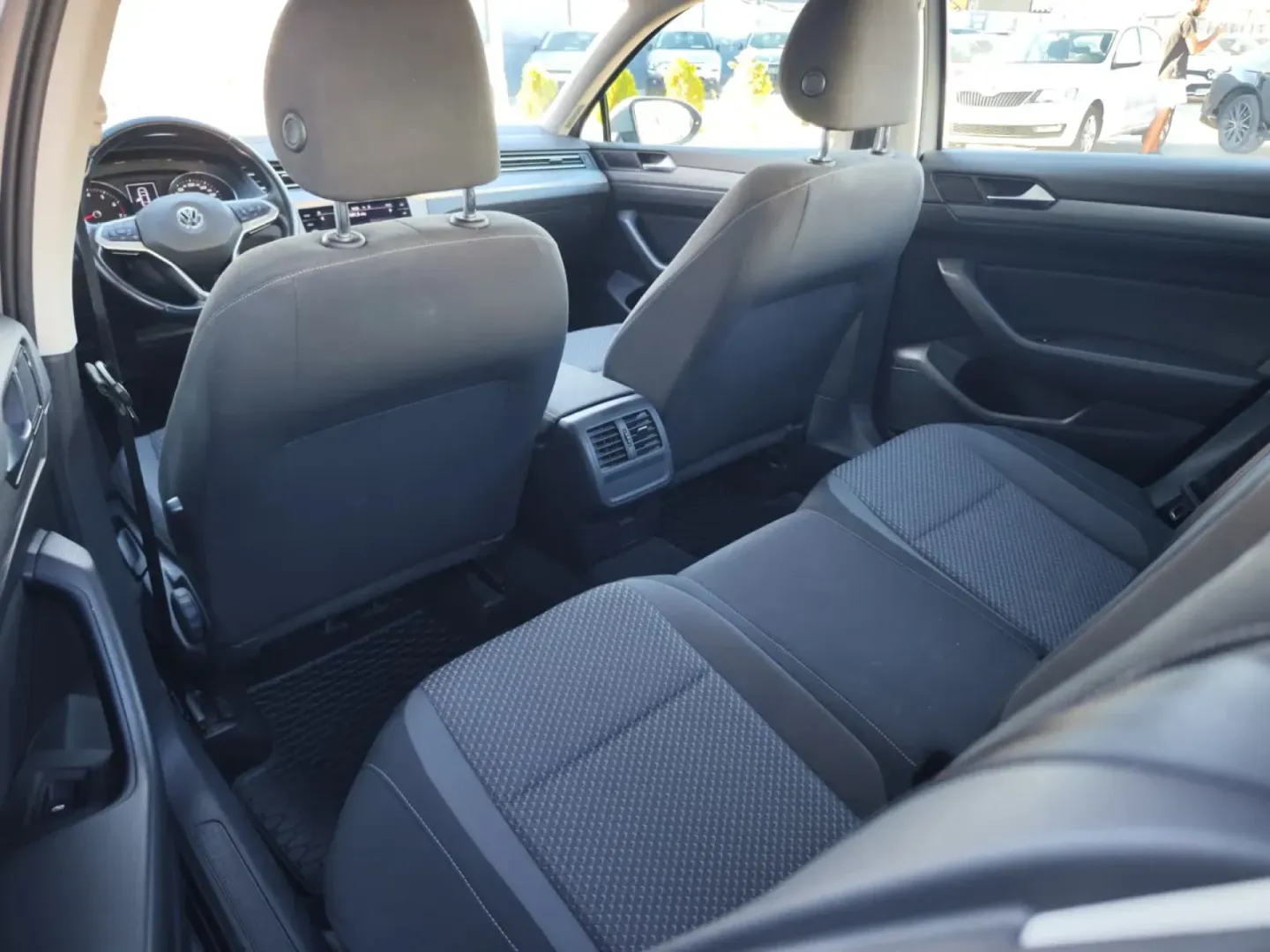 Cumpara/ Vinde online Volkswagen Passat 2020 SH, la cel mai bun pret pentru tine!