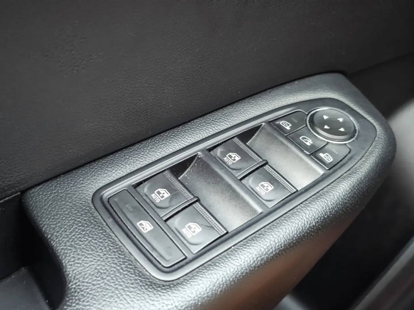 Cumpara/ Vinde online Renault  Arkana 2022 SH, la cel mai bun pret pentru tine!