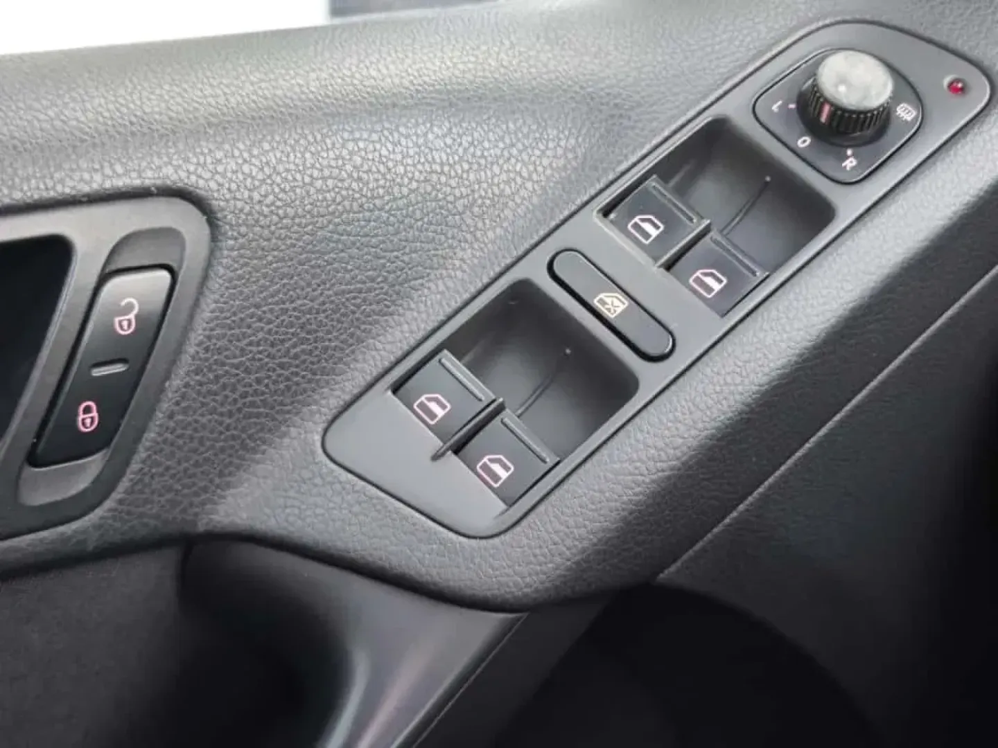 Cumpara/ Vinde online Volkswagen Tiguan 2010 SH, la cel mai bun pret pentru tine!