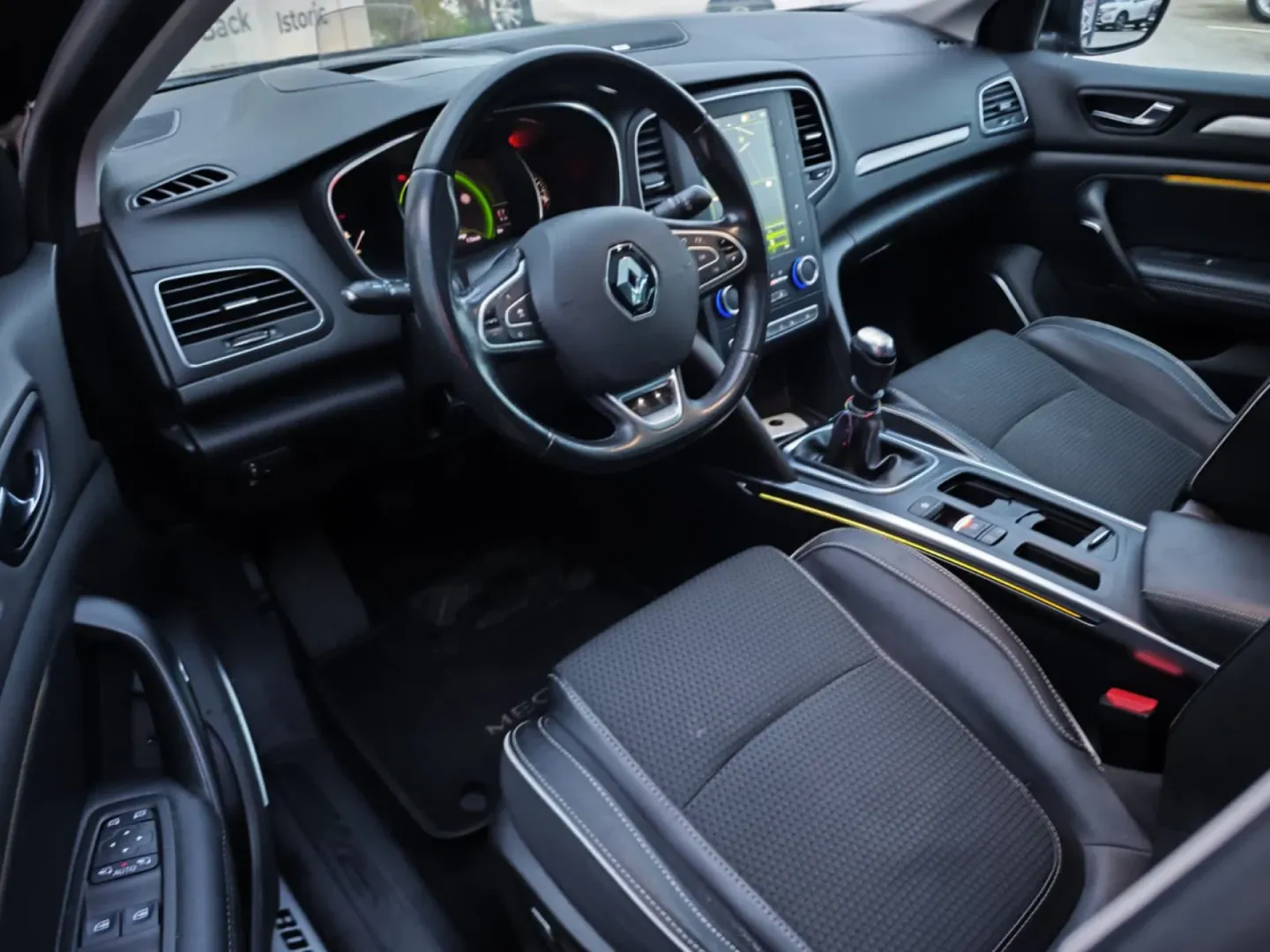 Cumpara/ Vinde online Renault  Megane 2018 SH, la cel mai bun pret pentru tine!