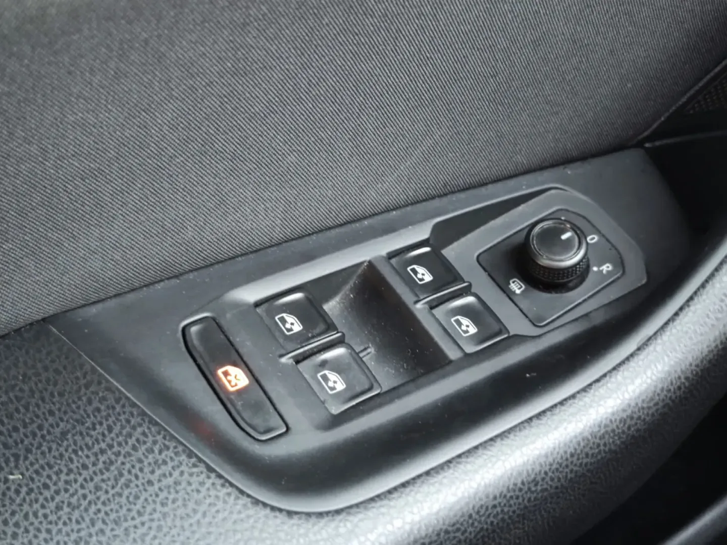 Cumpara/ Vinde online Volkswagen Passat 2020 SH, la cel mai bun pret pentru tine!