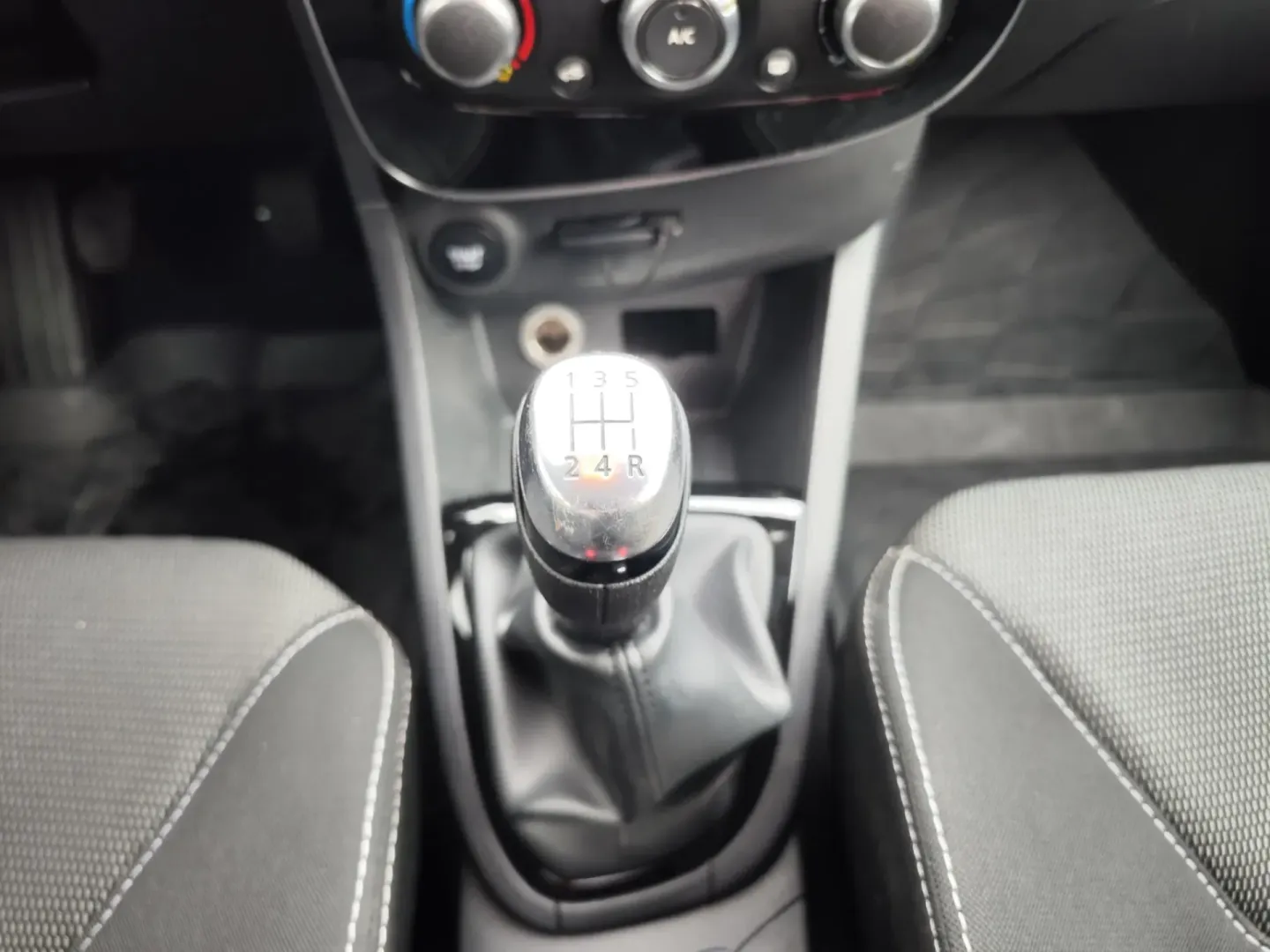 Cumpara/ Vinde online Renault  Clio 2020 SH, la cel mai bun pret pentru tine!