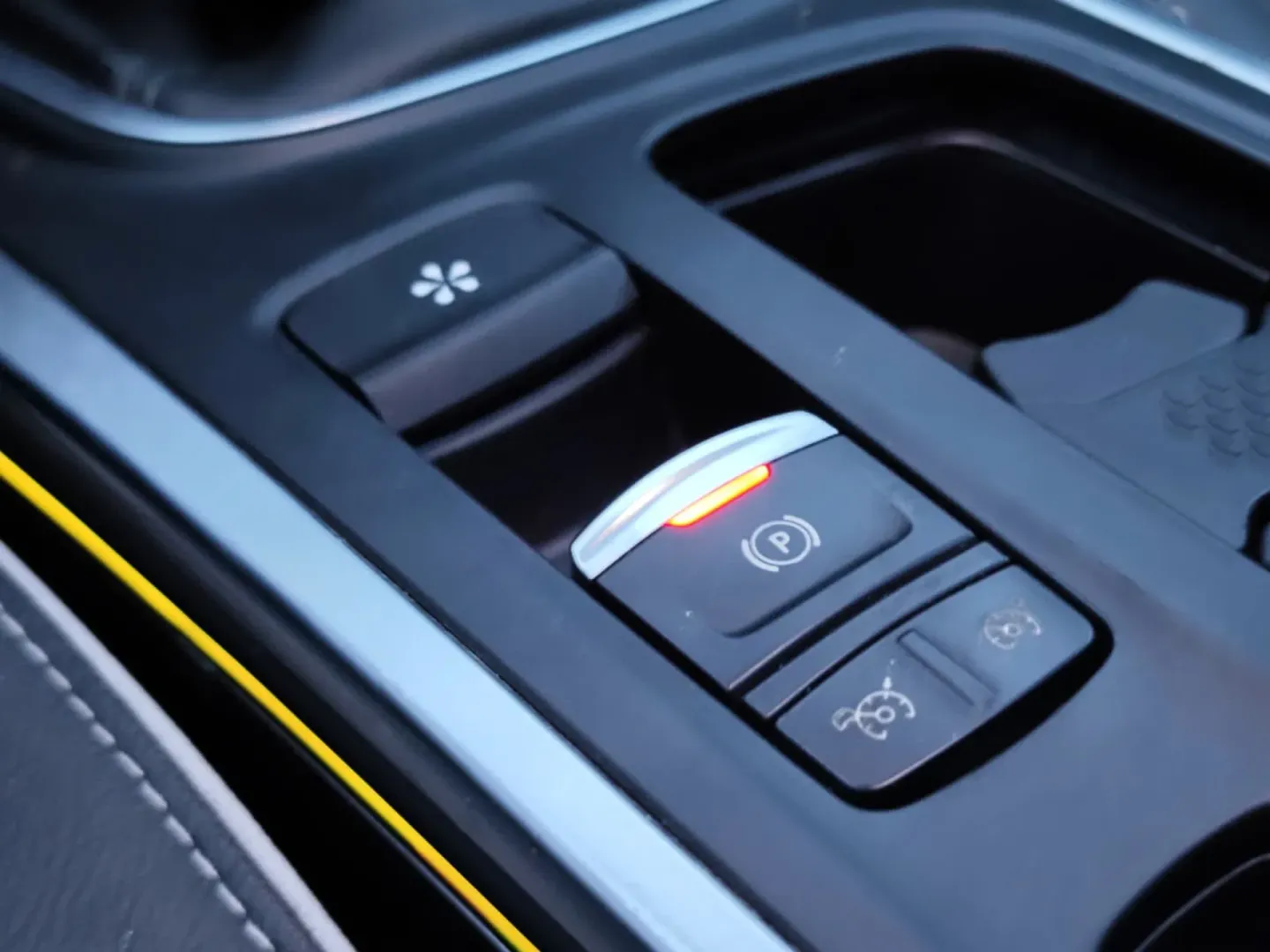 Cumpara/ Vinde online Renault  Megane 2018 SH, la cel mai bun pret pentru tine!
