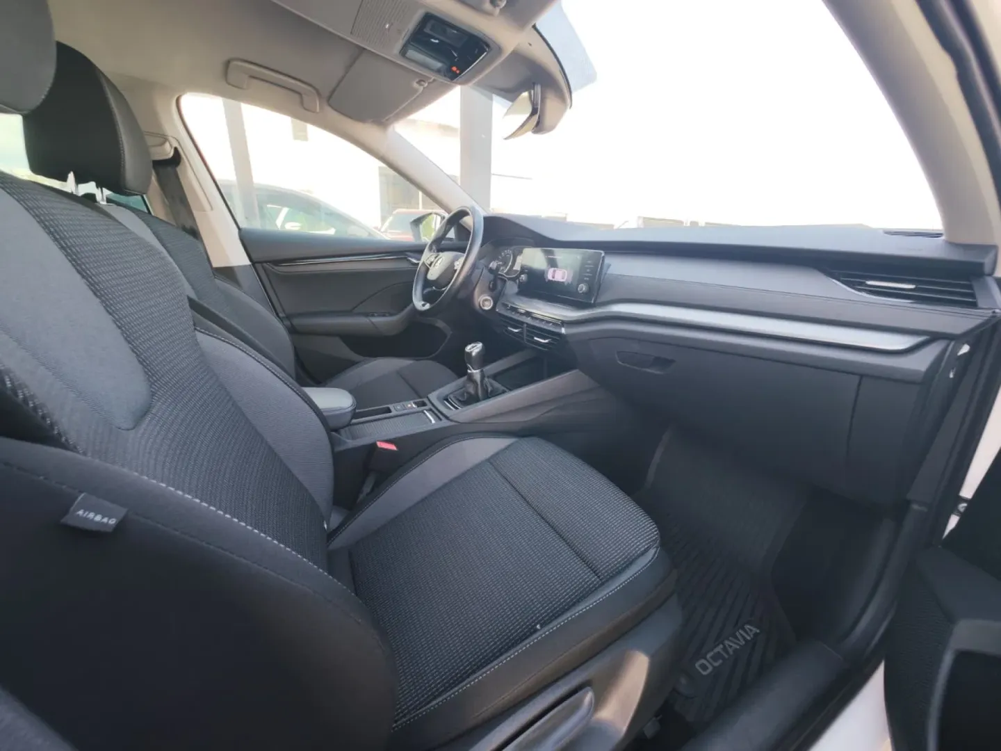 Cumpara/ Vinde online Skoda Octavia 2021 SH, la cel mai bun pret pentru tine!
