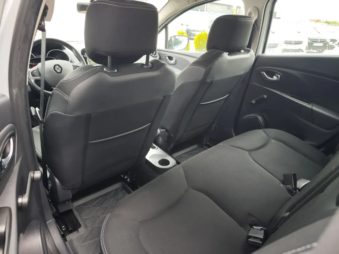 Cumpara/ Vinde online Renault  Clio 2020 SH, la cel mai bun pret pentru tine!