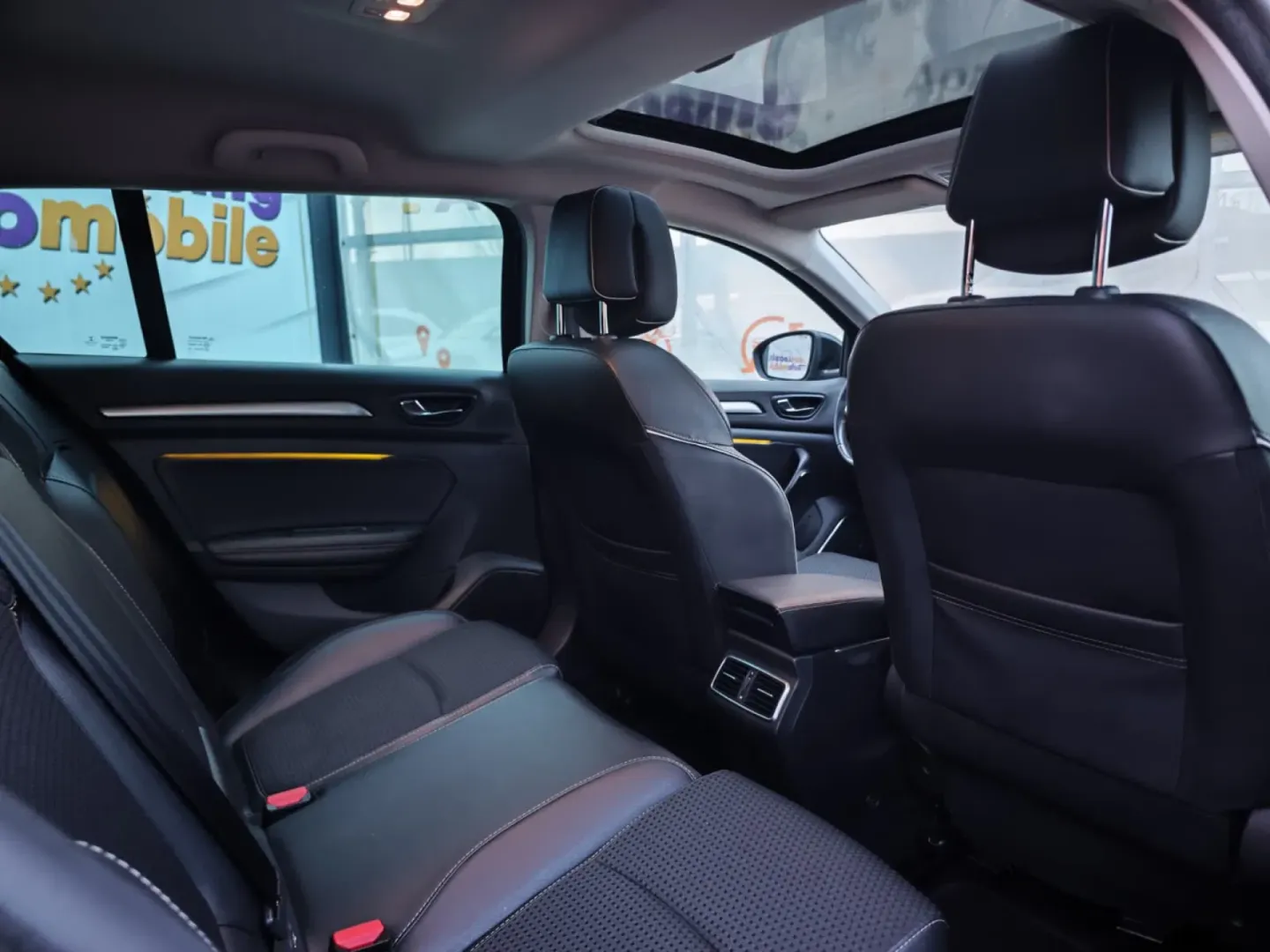 Cumpara/ Vinde online Renault  Megane 2018 SH, la cel mai bun pret pentru tine!