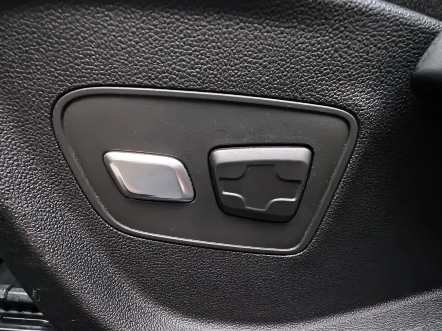 Cumpara/ Vinde online Renault  Megane 2018 SH, la cel mai bun pret pentru tine!