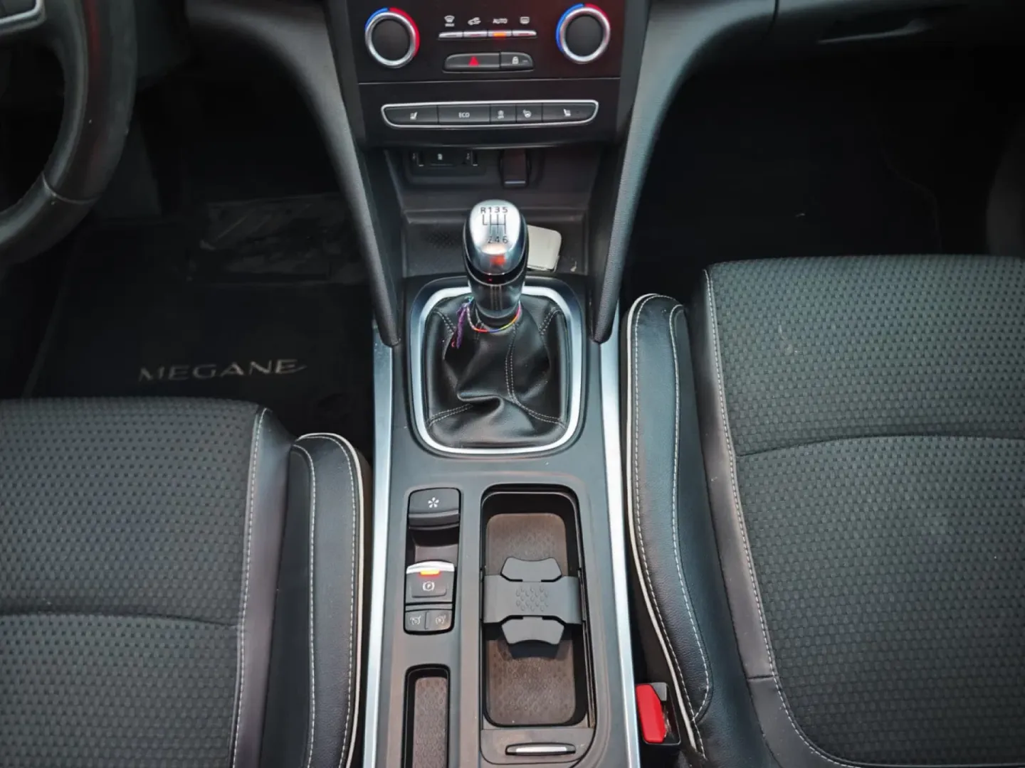 Cumpara/ Vinde online Renault  Megane 2018 SH, la cel mai bun pret pentru tine!
