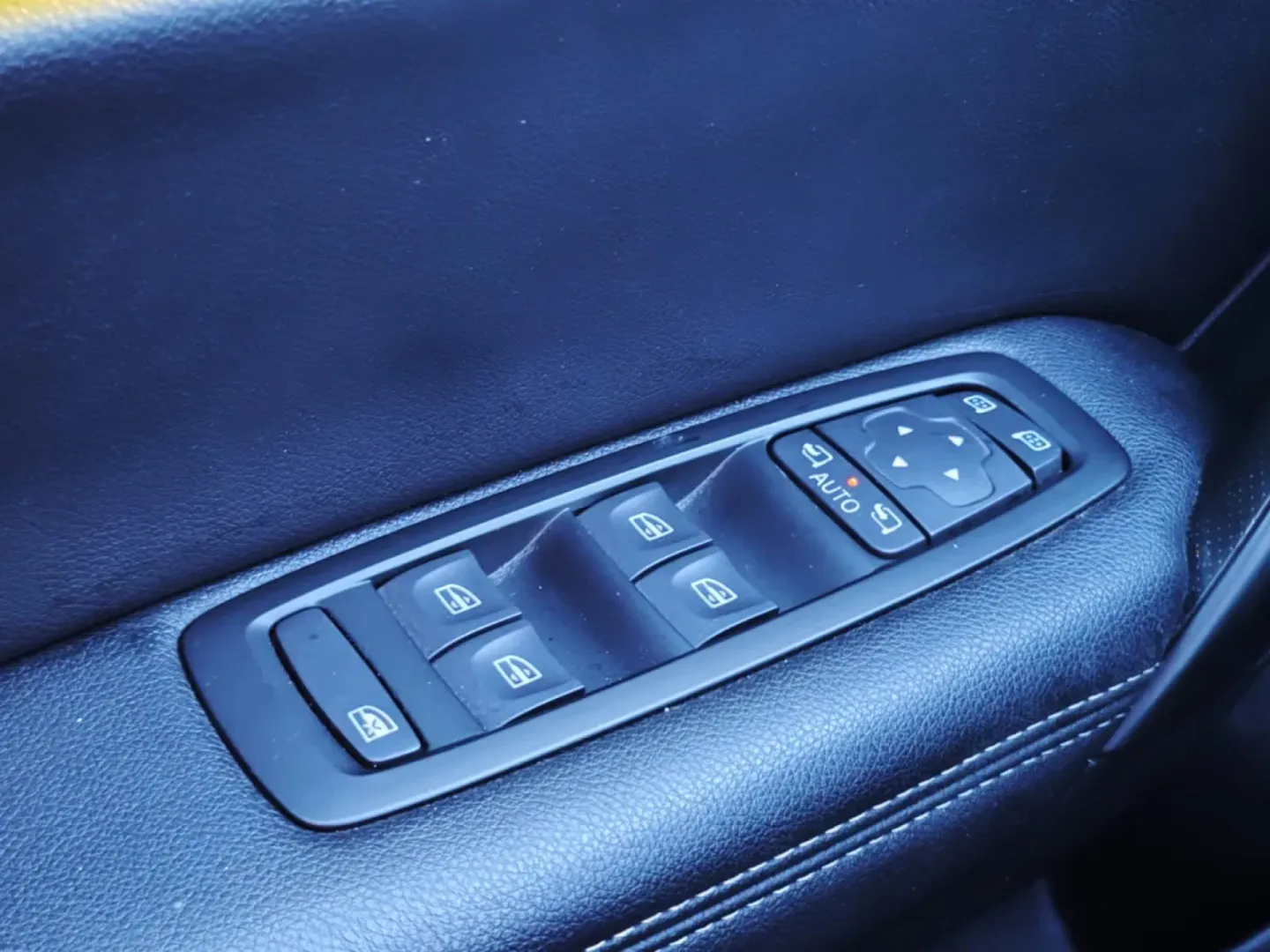 Cumpara/ Vinde online Renault  Megane 2018 SH, la cel mai bun pret pentru tine!
