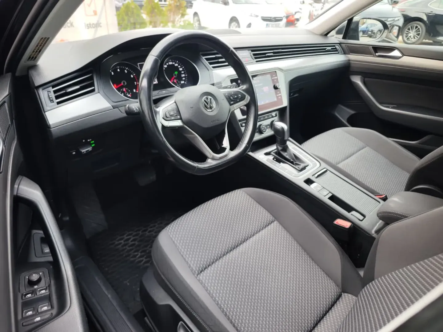 Cumpara/ Vinde online Volkswagen Passat 2020 SH, la cel mai bun pret pentru tine!