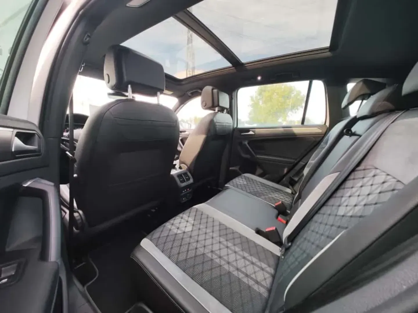 Cumpara/ Vinde online Volkswagen Tiguan 2021 SH, la cel mai bun pret pentru tine!