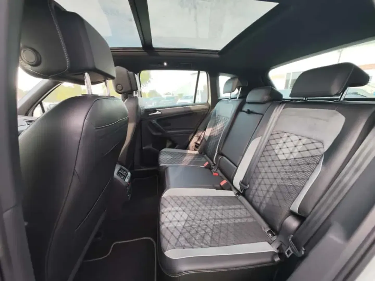 Cumpara/ Vinde online Volkswagen Tiguan 2021 SH, la cel mai bun pret pentru tine!