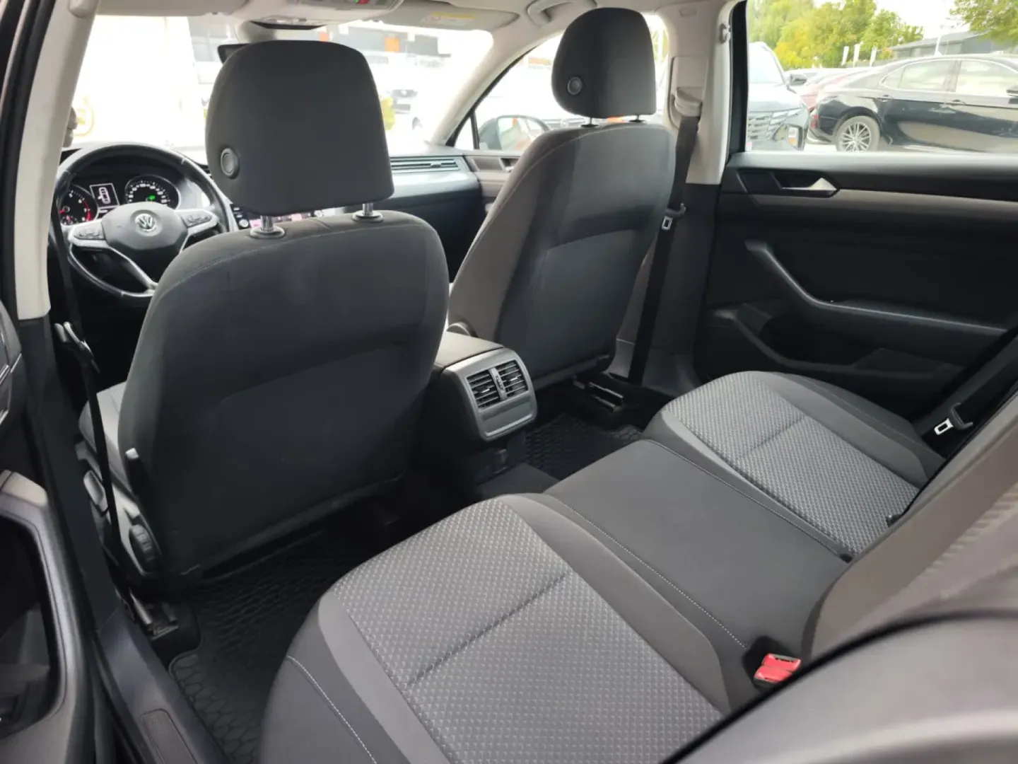 Cumpara/ Vinde online Volkswagen Passat 2020 SH, la cel mai bun pret pentru tine!