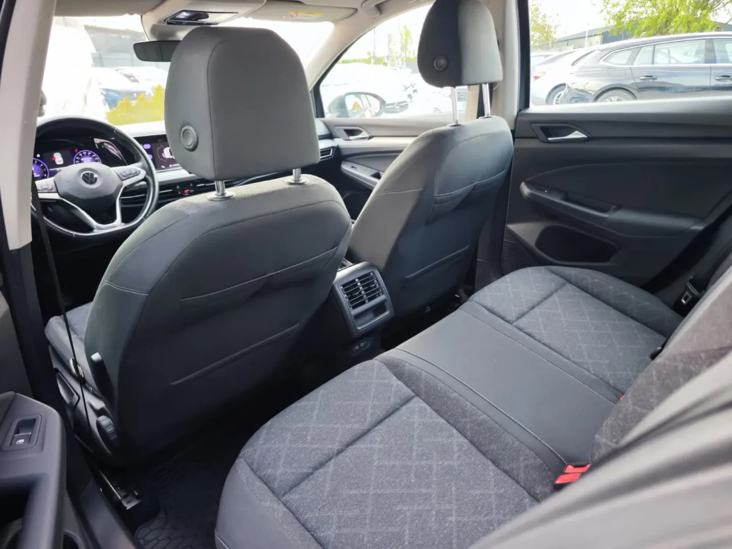 Cumpara/ Vinde online Volkswagen Golf 2021 SH, la cel mai bun pret pentru tine!