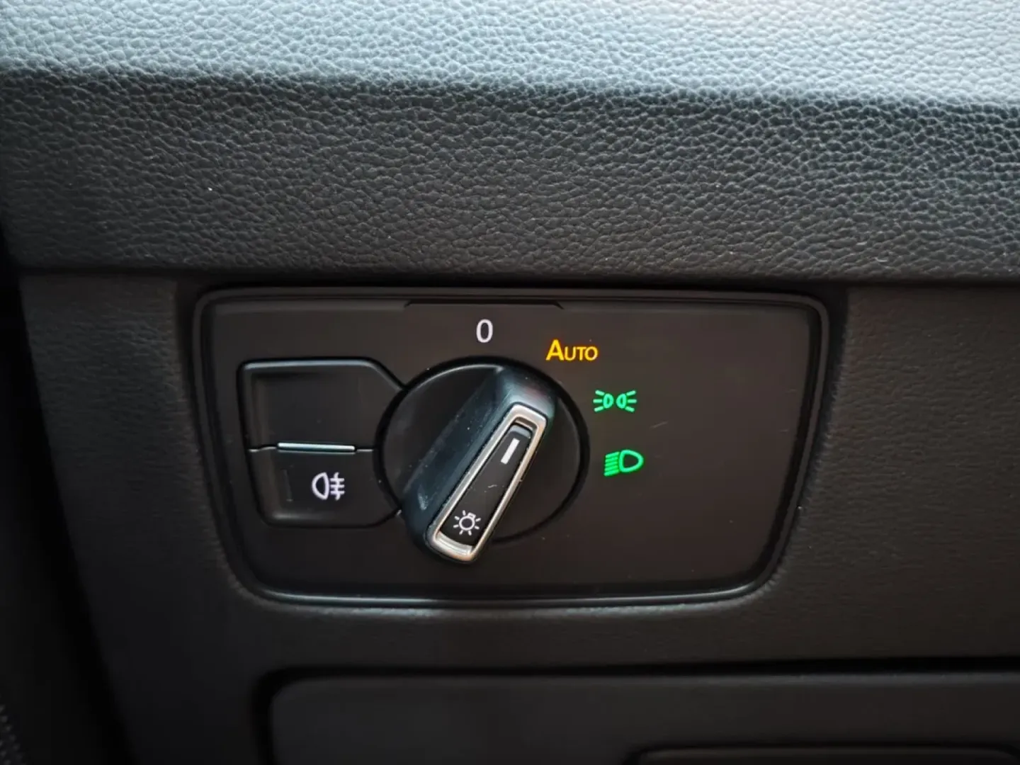 Cumpara/ Vinde online Volkswagen Passat 2020 SH, la cel mai bun pret pentru tine!