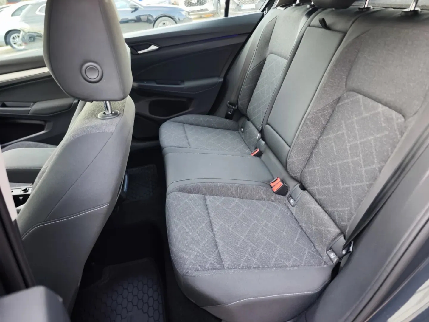 Cumpara/ Vinde online Volkswagen Golf 2021 SH, la cel mai bun pret pentru tine!