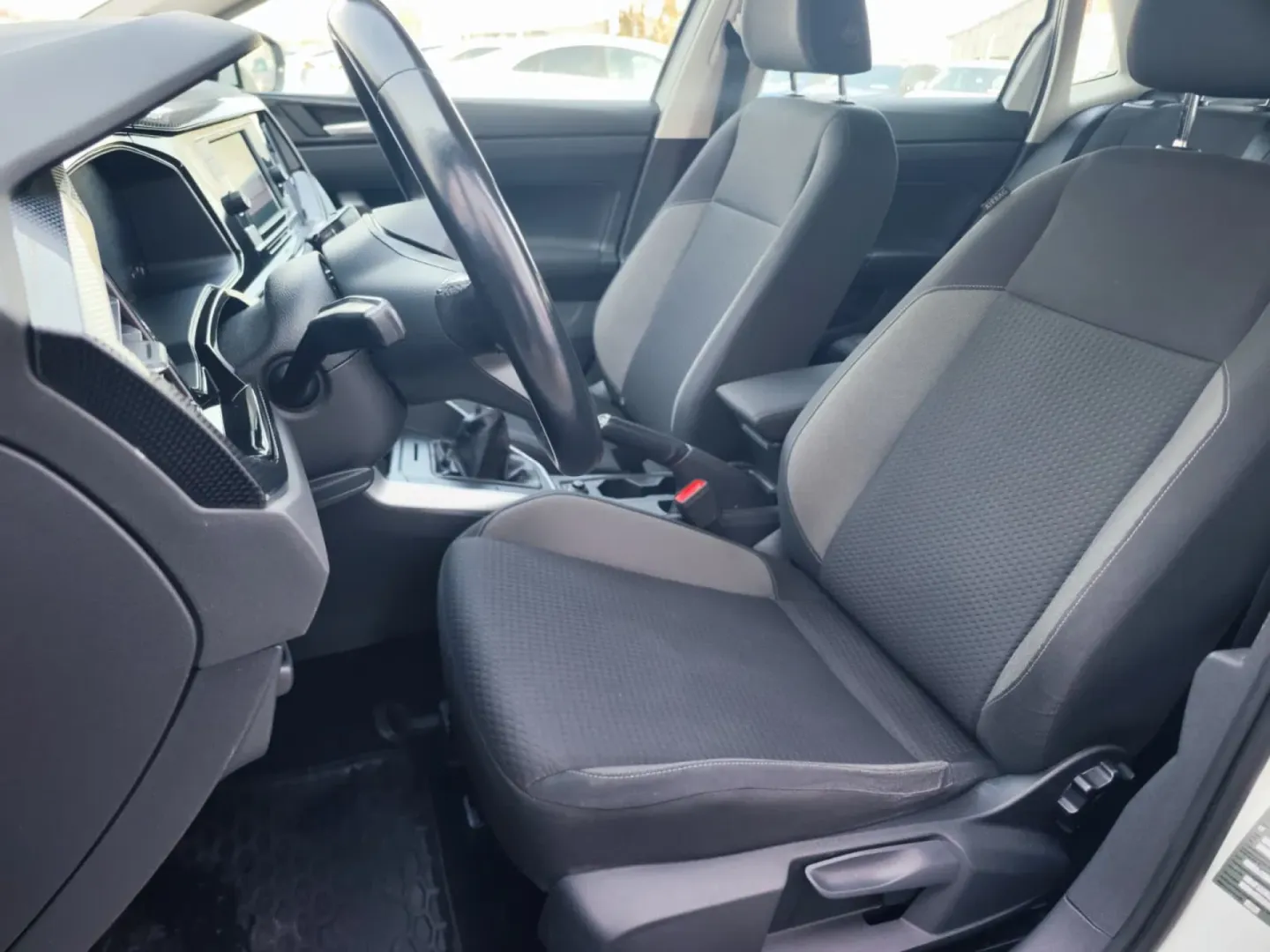 Cumpara/ Vinde online Volkswagen Polo 2022 SH, la cel mai bun pret pentru tine!