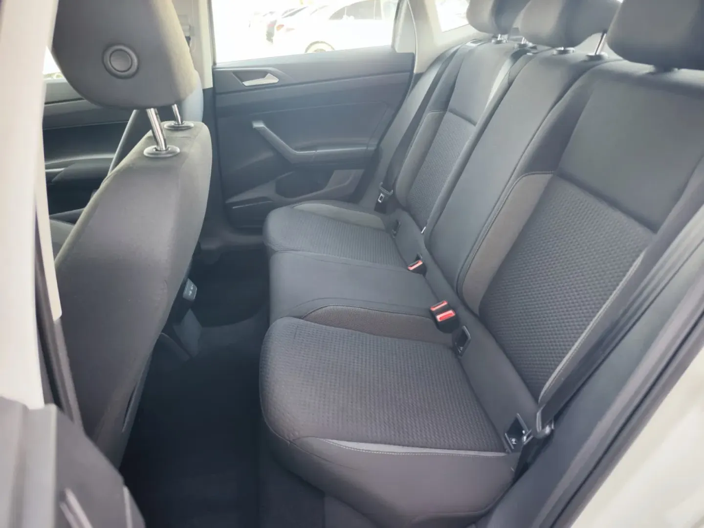 Cumpara/ Vinde online Volkswagen Polo 2022 SH, la cel mai bun pret pentru tine!
