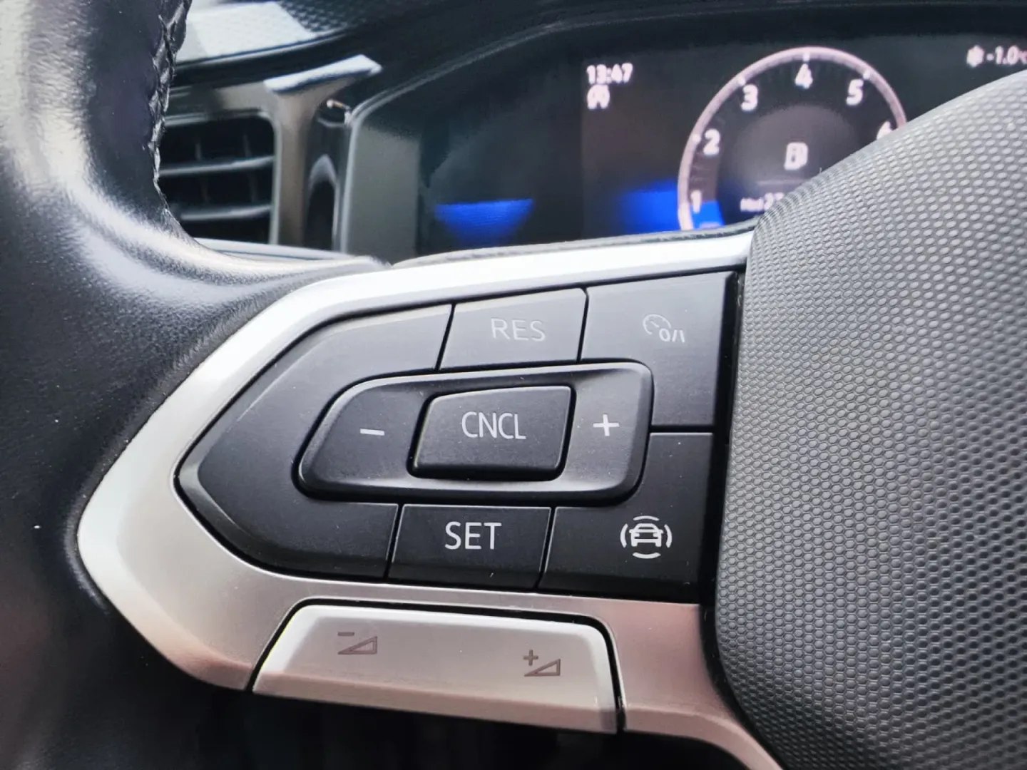 Cumpara/ Vinde online Volkswagen Polo 2022 SH, la cel mai bun pret pentru tine!