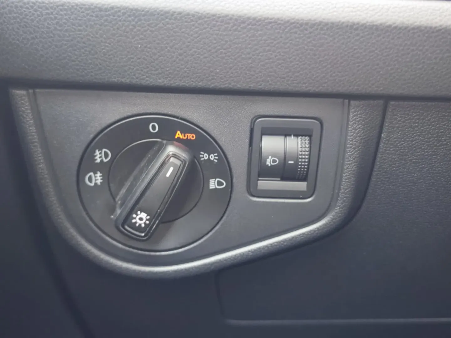 Cumpara/ Vinde online Volkswagen Polo 2022 SH, la cel mai bun pret pentru tine!