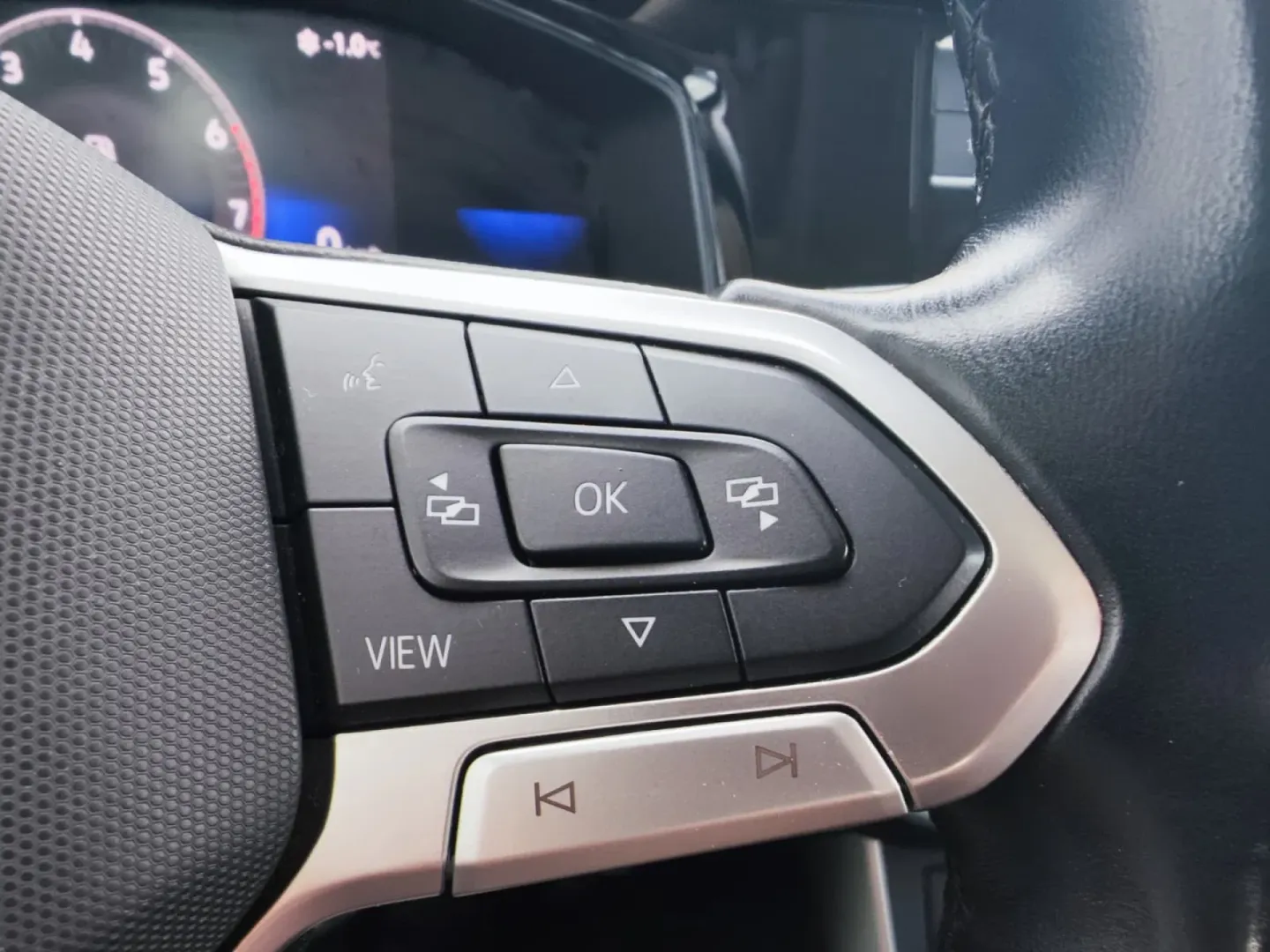 Cumpara/ Vinde online Volkswagen Polo 2022 SH, la cel mai bun pret pentru tine!