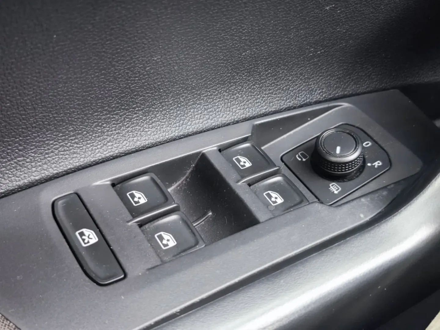 Cumpara/ Vinde online Volkswagen Polo 2022 SH, la cel mai bun pret pentru tine!