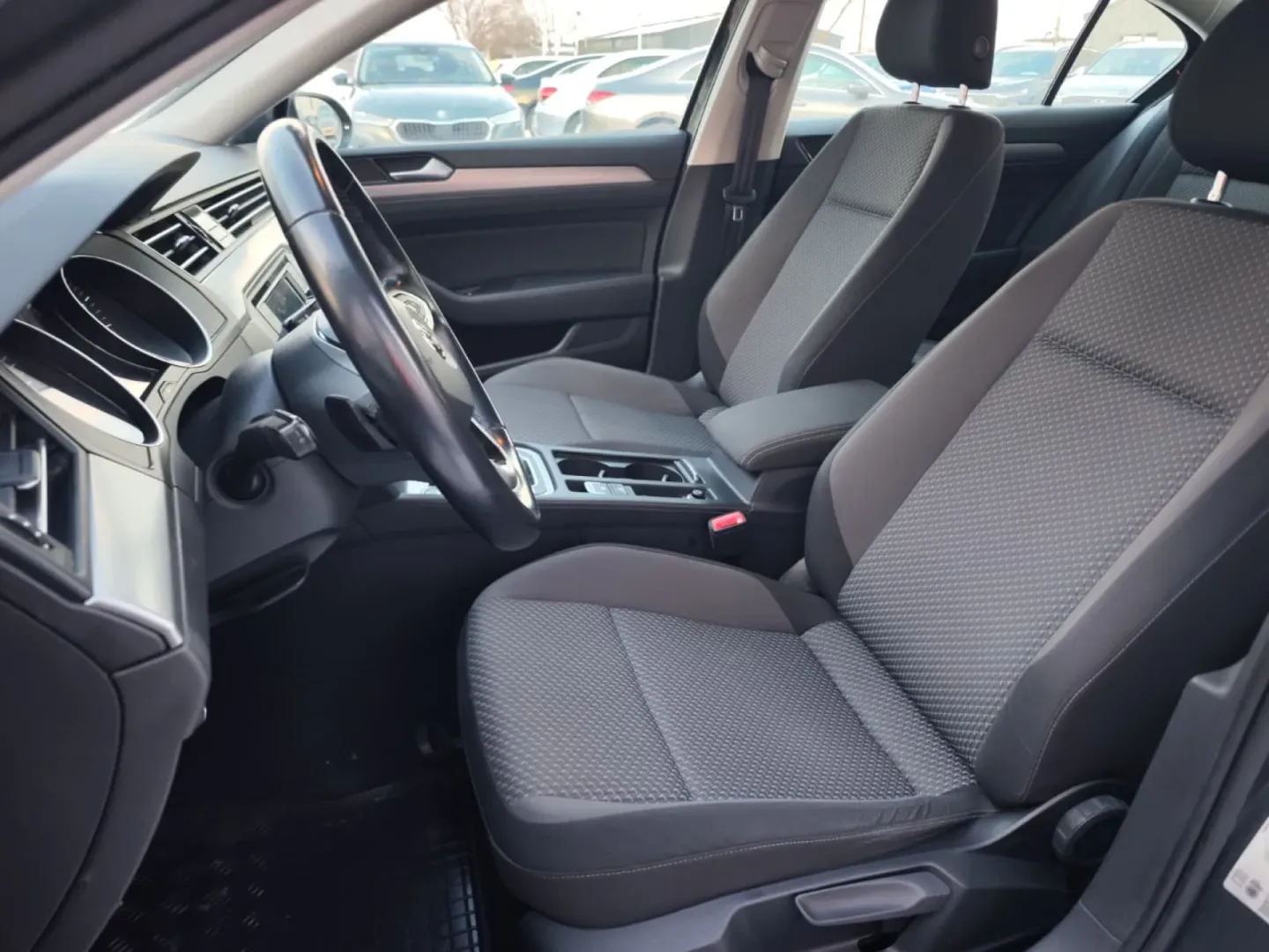 Cumpara/ Vinde online Volkswagen Passat 2020 SH, la cel mai bun pret pentru tine!