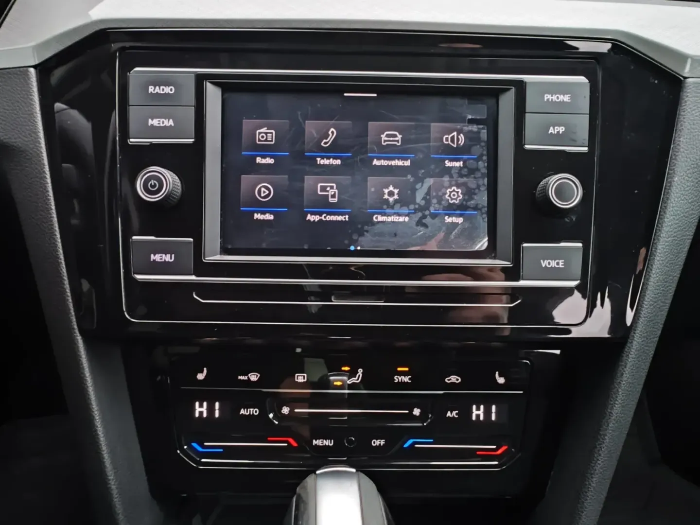 Cumpara/ Vinde online Volkswagen Passat 2020 SH, la cel mai bun pret pentru tine!