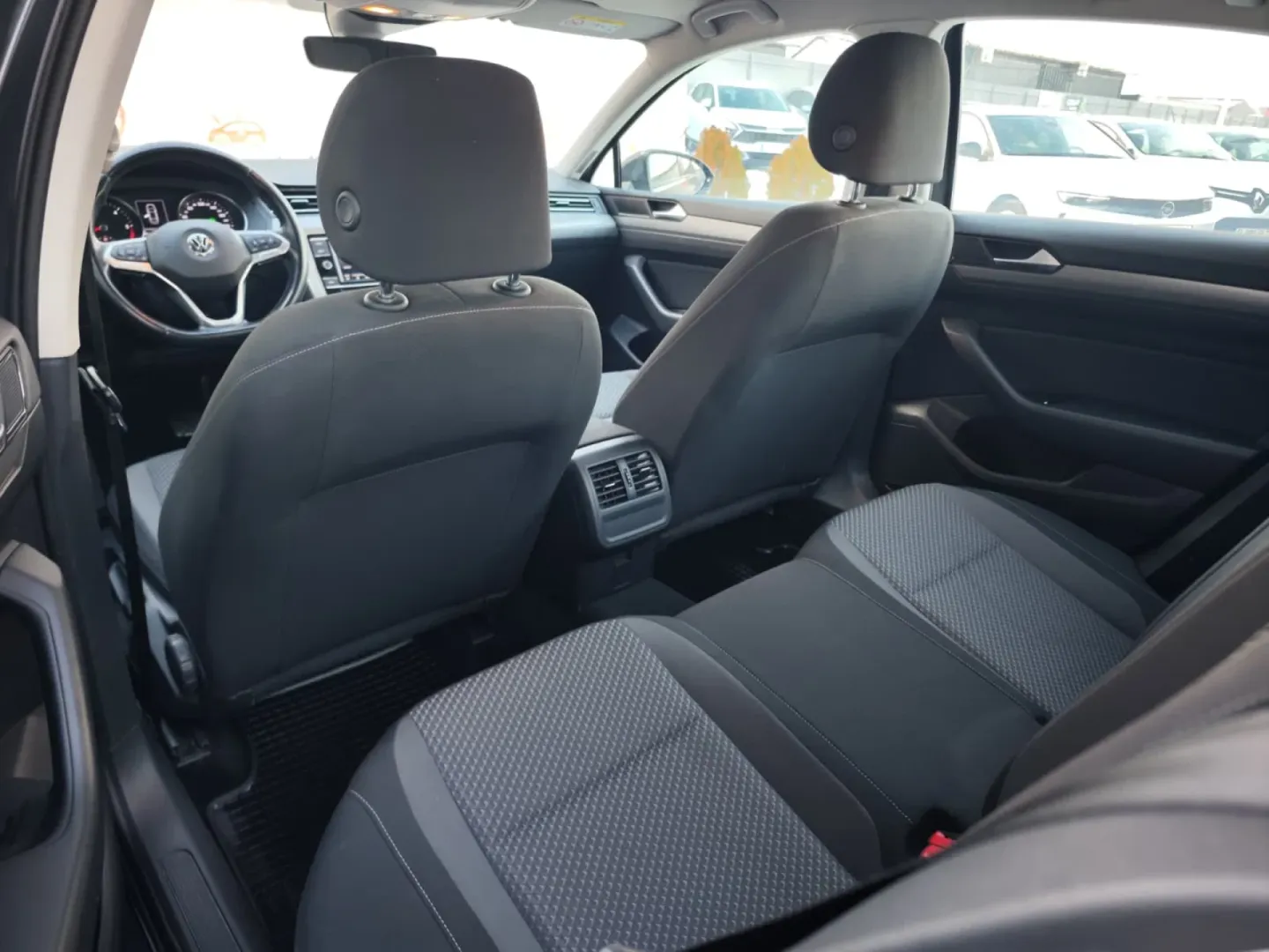 Cumpara/ Vinde online Volkswagen Passat 2020 SH, la cel mai bun pret pentru tine!
