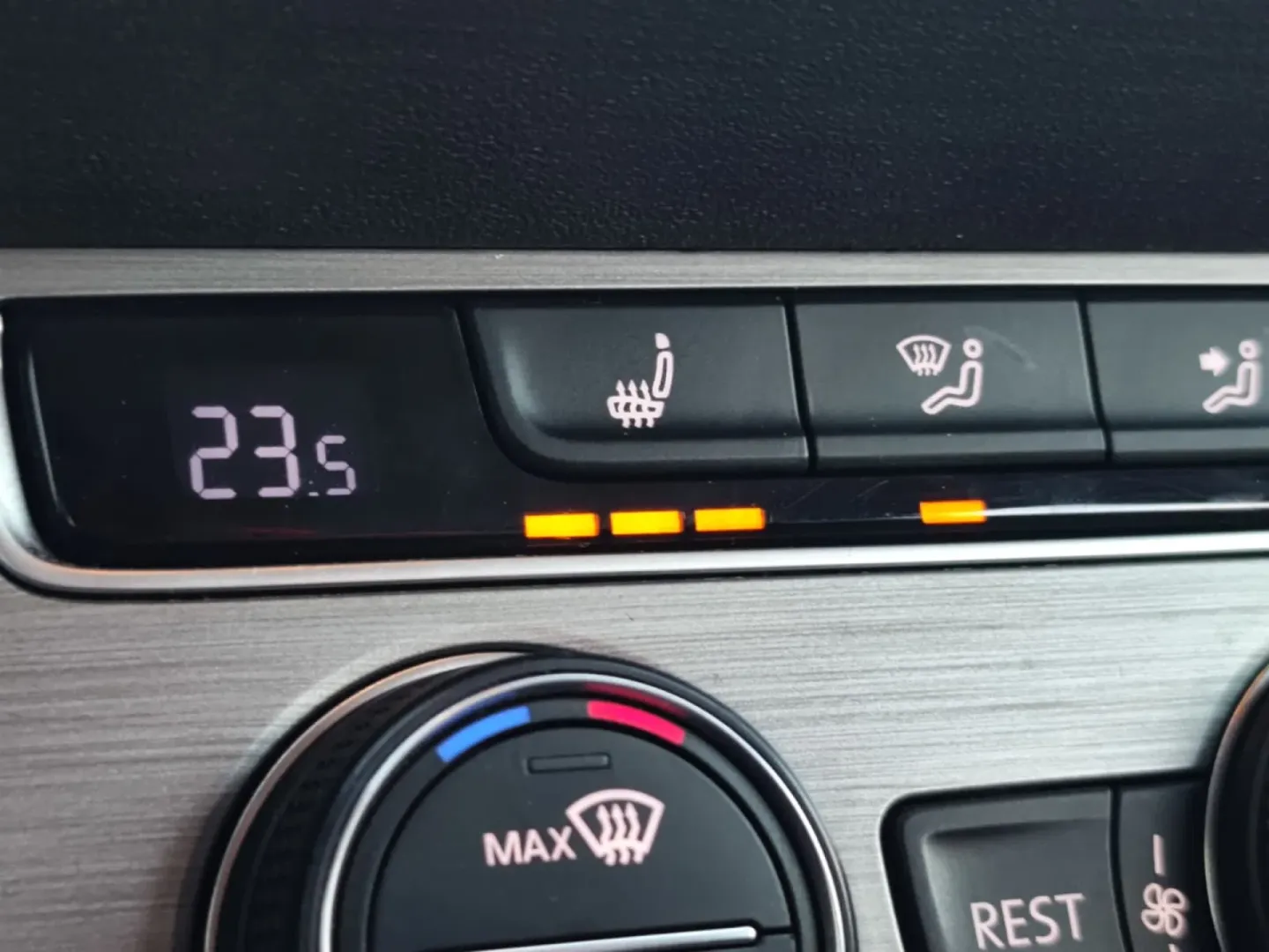 Cumpara/ Vinde online Volkswagen Passat 2020 SH, la cel mai bun pret pentru tine!