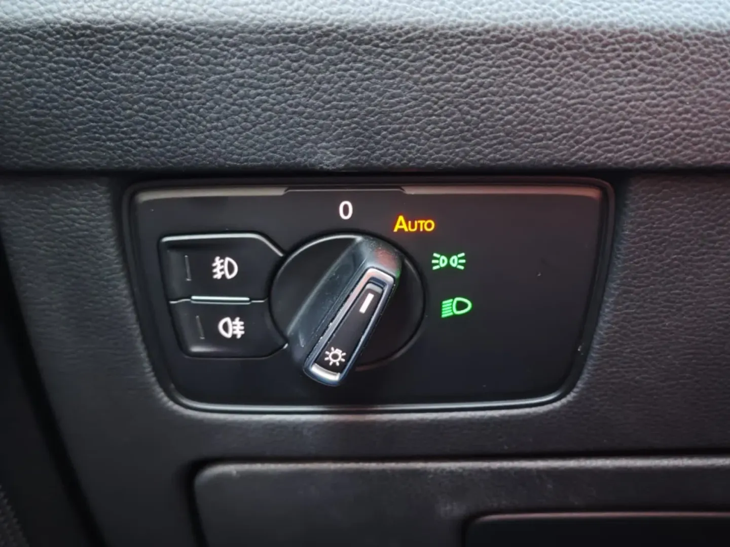 Cumpara/ Vinde online Volkswagen Passat 2020 SH, la cel mai bun pret pentru tine!