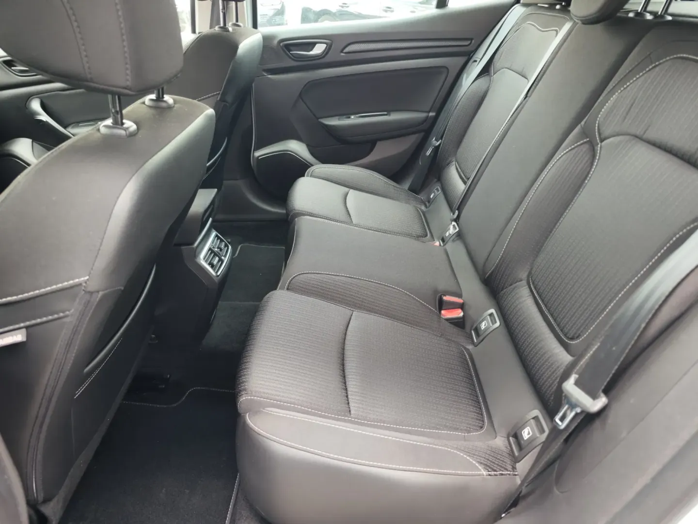 Cumpara/ Vinde online Renault  Megane 2018 SH, la cel mai bun pret pentru tine!