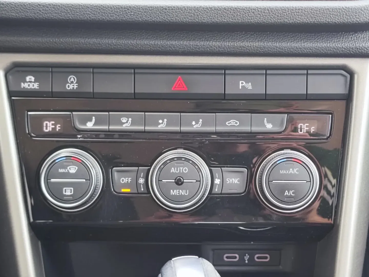 Cumpara/ Vinde online Volkswagen T-Roc 2021 SH, la cel mai bun pret pentru tine!