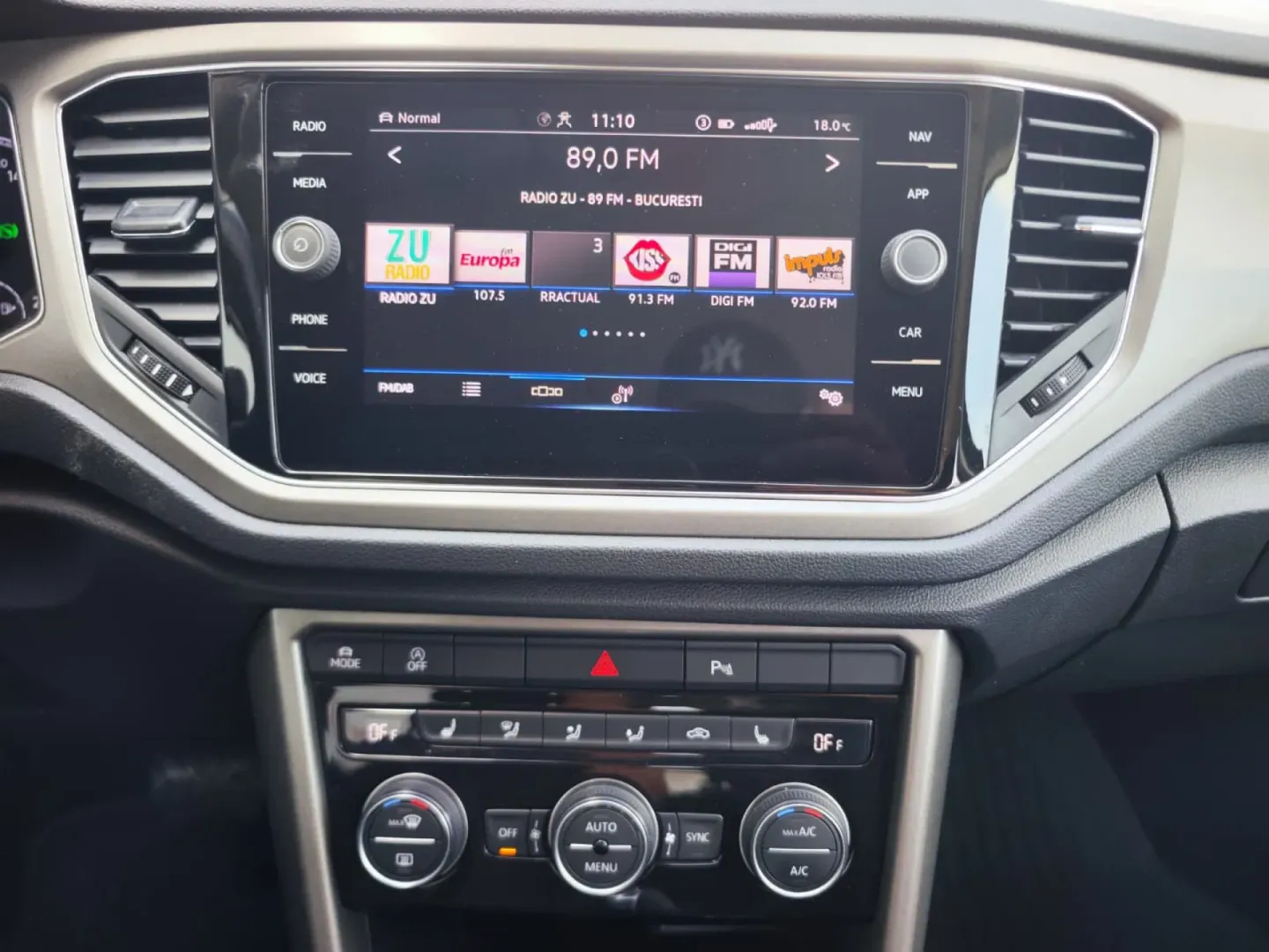 Cumpara/ Vinde online Volkswagen T-Roc 2021 SH, la cel mai bun pret pentru tine!