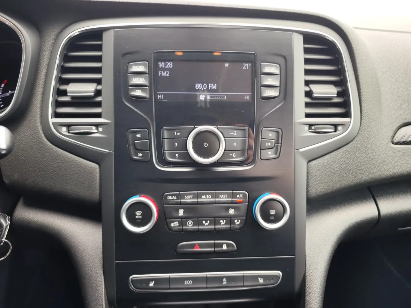 Cumpara/ Vinde online Renault  Megane 2018 SH, la cel mai bun pret pentru tine!