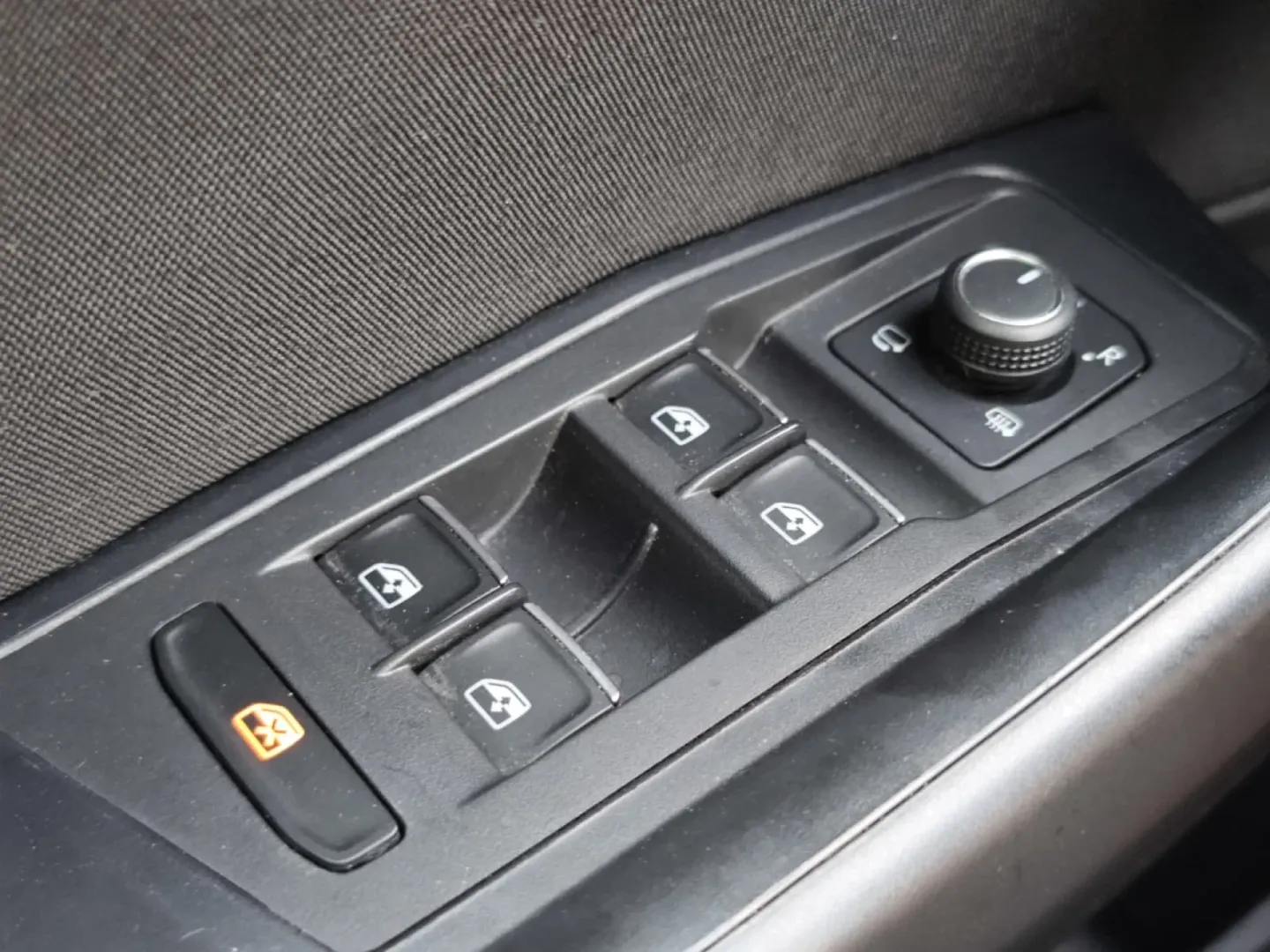 Cumpara/ Vinde online Volkswagen T-Roc 2021 SH, la cel mai bun pret pentru tine!