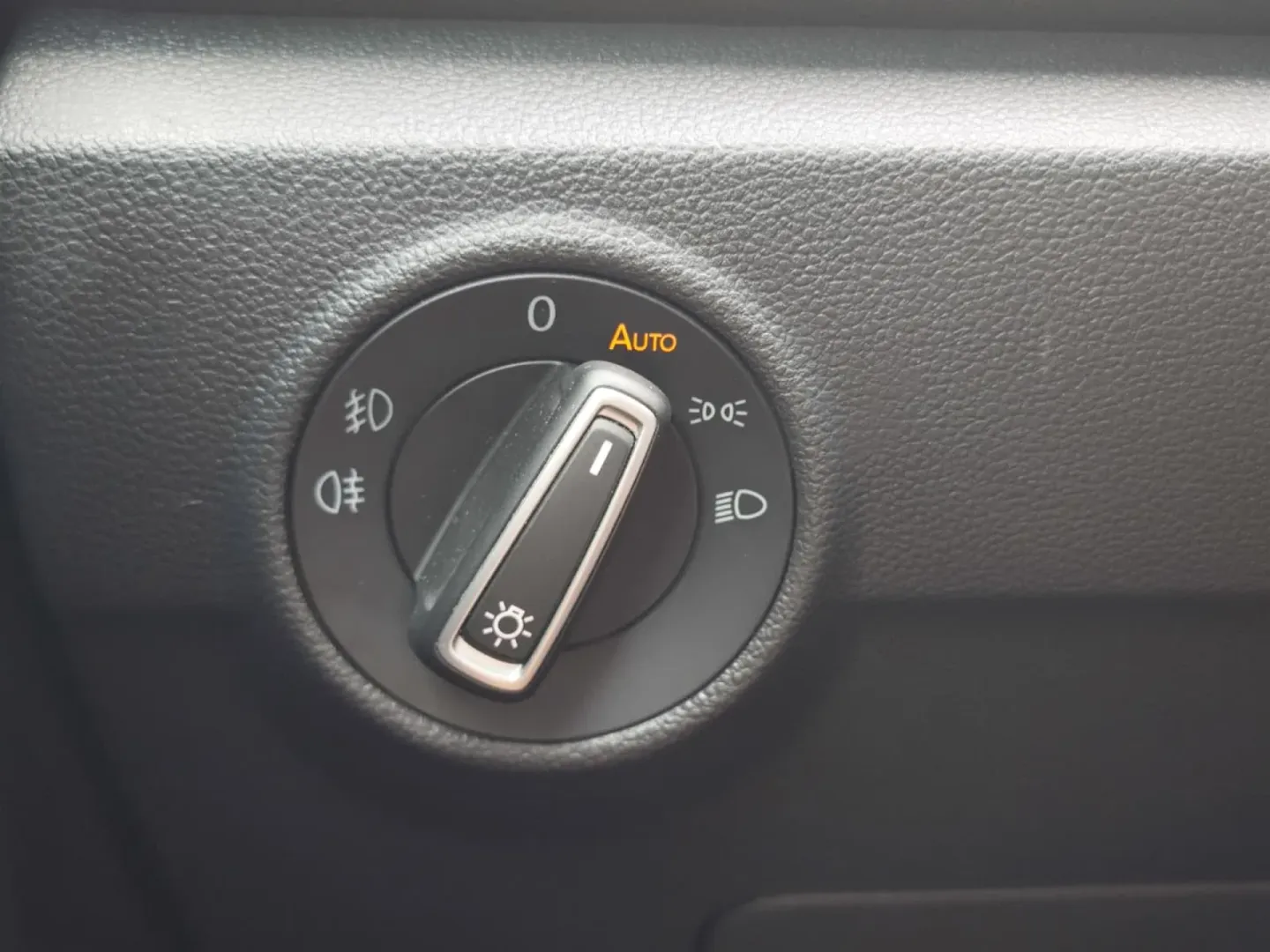 Cumpara/ Vinde online Volkswagen T-Roc 2021 SH, la cel mai bun pret pentru tine!