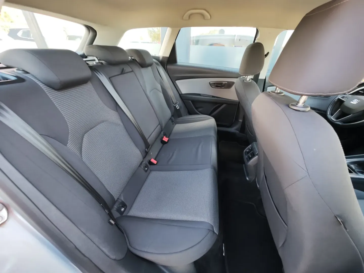 Cumpara/ Vinde online Seat Leon 2018 SH, la cel mai bun pret pentru tine!