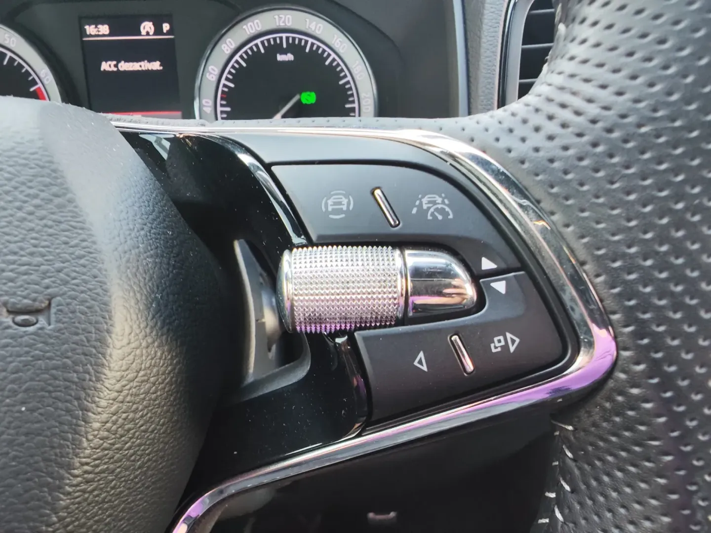 Cumpara/ Vinde online Skoda Karoq 2020 SH, la cel mai bun pret pentru tine!
