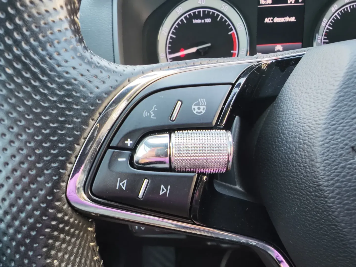 Cumpara/ Vinde online Skoda Karoq 2020 SH, la cel mai bun pret pentru tine!