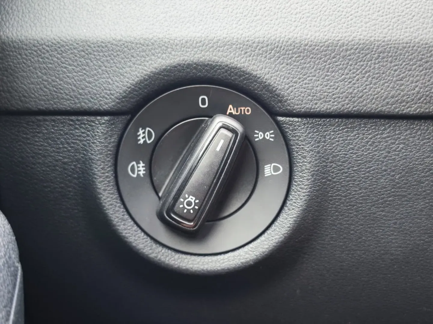 Cumpara/ Vinde online Skoda Octavia 2020 SH, la cel mai bun pret pentru tine!