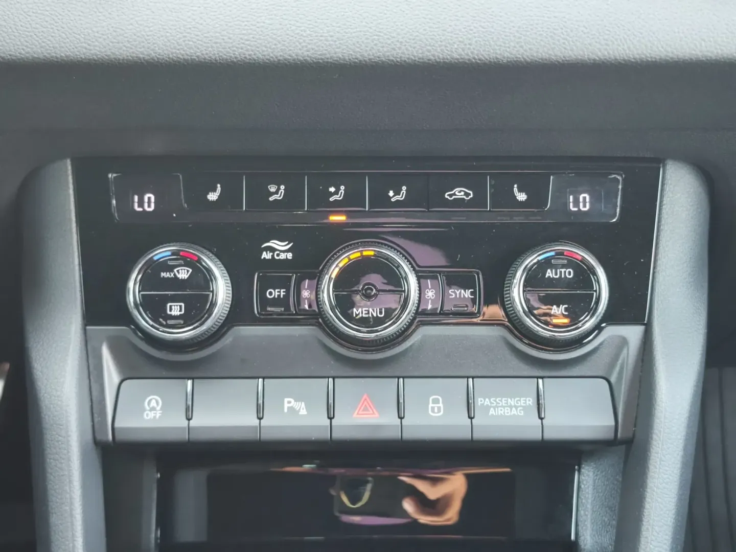 Cumpara/ Vinde online Skoda Karoq 2020 SH, la cel mai bun pret pentru tine!