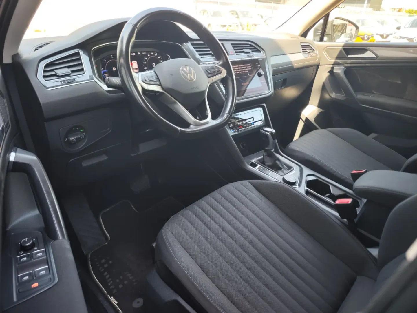 Cumpara/ Vinde online Volkswagen Tiguan 2022 SH, la cel mai bun pret pentru tine!