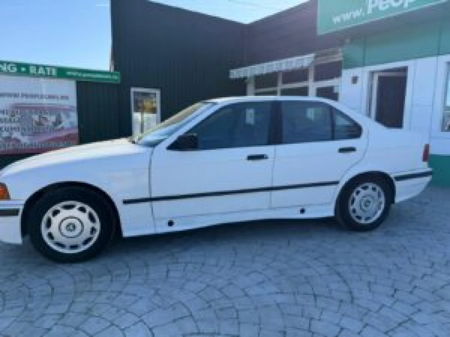 Cumpara/ Vinde online BMW 3 Series 1992 SH, la cel mai bun pret pentru tine!